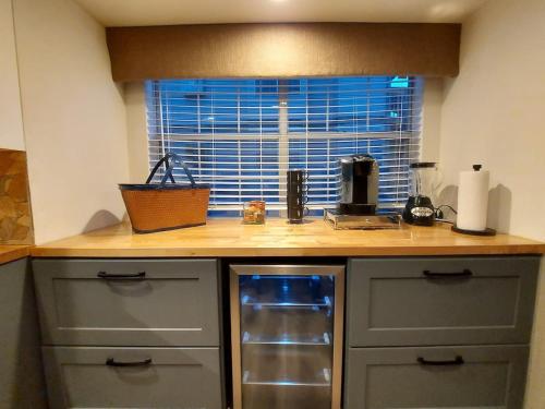 Libby's Perch No Stairs Outdoor Pool