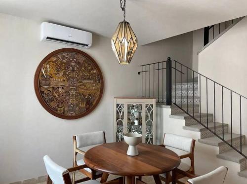 Luxury Getaway: Pool, jacuzzi & private balcony in Rinconada de Los Balcones