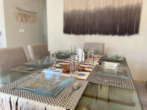 Luxury Getaway: Pool, jacuzzi & private balcony in Rinconada de Los Balcones