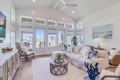 Four-Bedroom House room in Castaway Cove 316 SOU