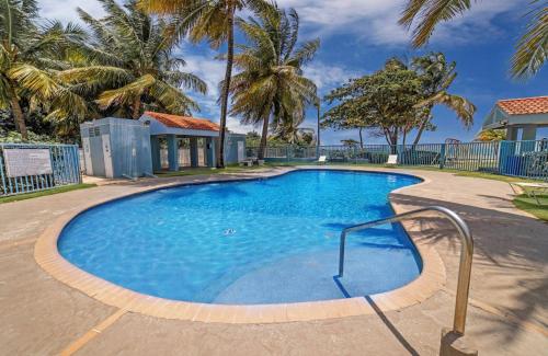 Zwembad, Villas Del Mar Beach Resort in Loiza