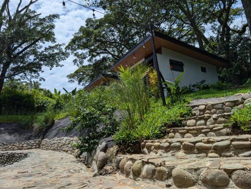 Fully furnished lodge with hot tub and pool - Alto Castillo - image 4