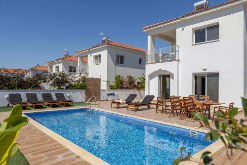 Ayia Napa Bay View Villa 5 – khách sạn tại Ayia Napa