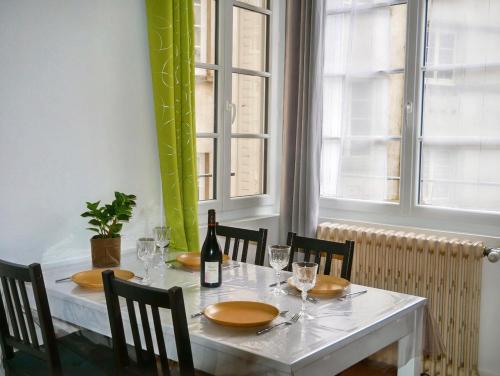 Moderne 60m2 vue sur la Loire hypercentre Moderne 60m2 vue sur la Loire hypercentre