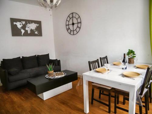 Moderne 60m2 vue sur la Loire hypercentre Moderne 60m2 vue sur la Loire hypercentre