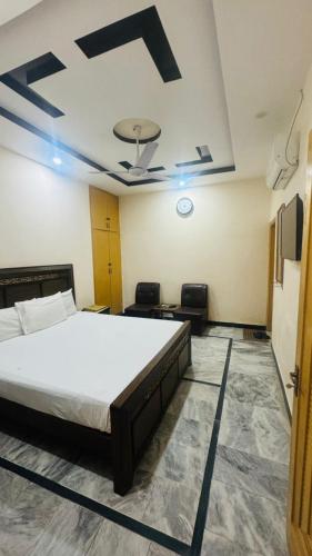 New Palace Guest House - image 3