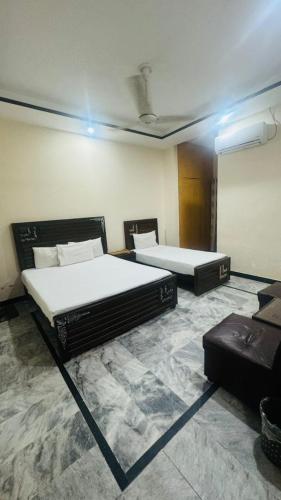 New Palace Guest House - image 6