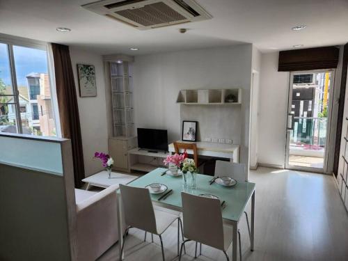 Nimman condo 2bedrooms - Tap to explore photos