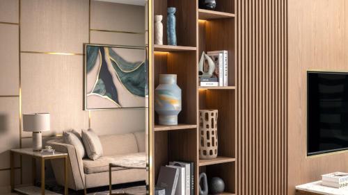 One-Bedroom Apartment with Balcony and Canal View - High Floor image 1