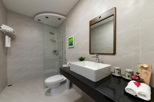 Deluxe Double Room with Balcony | 1 year voucher to freely change your stay date image 1