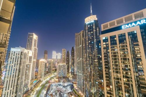 FIRST CLASS 4BR Spacious Luxury Retreat, Dubaj