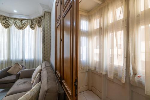 3 bedroom by Sliema promenade - image 4
