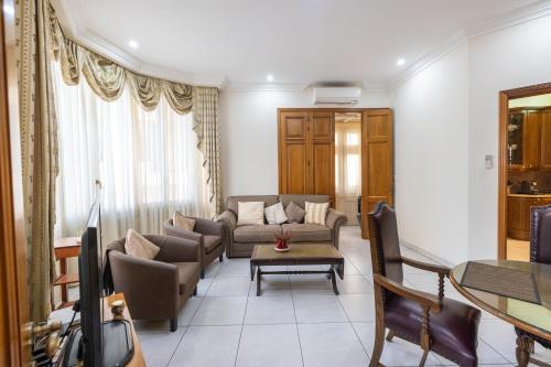 Apartment image 10