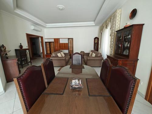 3 bedroom by Sliema promenade - image 5