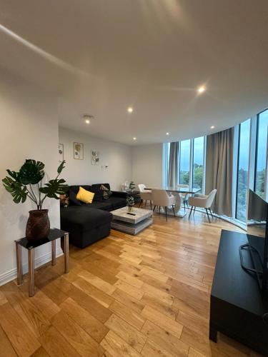 Lovely flat in Kingston Town, Kingston upon Thames (foto 8)
