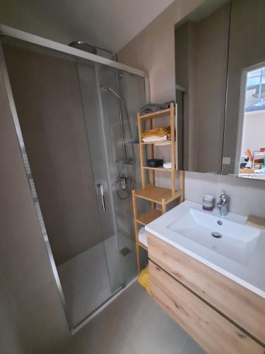 Loft 4-5 personnes à Montmartre - parking privé sur réservation, París (foto 11)