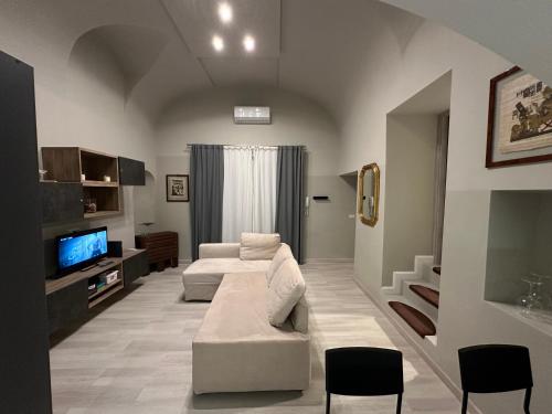 3 min from Dante Appartamento in palazzo storico, Naples