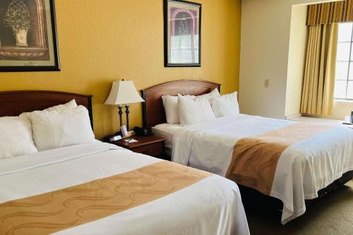Queen Room with Two Queen Beds - Non-Smoking
