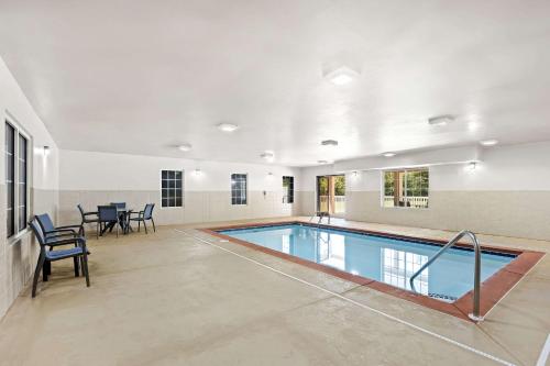 Comfort Inn & Suites High Point - Archdale - image 13