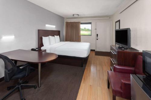 Travelodge by Wyndham Peoria in Peoria (IL)