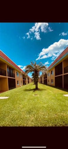 Pelican Inlet-Cozy Beach Condo! in หาดเครสเซนต์