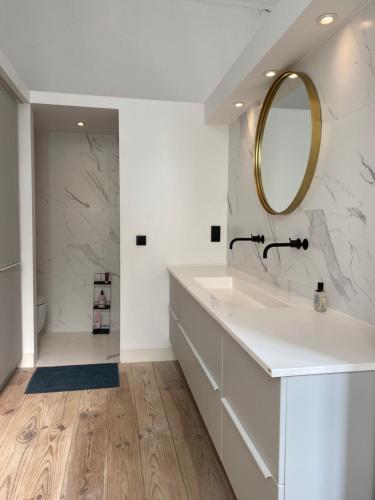 Canopée guesthouse, Brussels (photo 8)