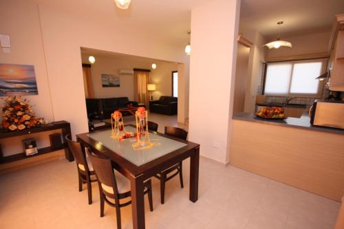 Cơ sở vật chất, Bay Villas in Pissouri