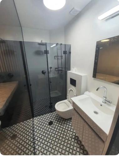Ryo 11 דירת נופש חדשה על חוף הים נוף לים, Bat Yam (photo 6)