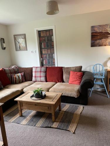 Charleston Apartment with Family Room sleeps 4 in Craig Dunain