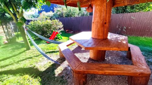 Pokoje Gościnne Barka - 300m do RESTAURACJI - 900m do JEZIORA i VELO CZORSZTYN