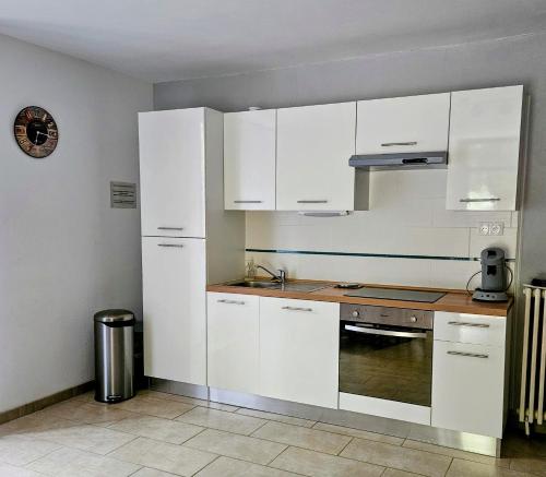 Küche, Aux doux refuges de la muse Appartement in Laguiole