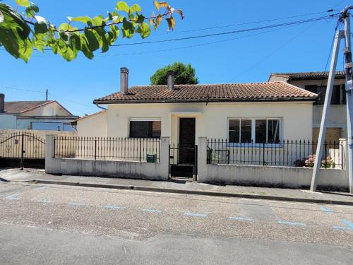 Maison Cenon indépendante avec jardin et parking - Location saisonnière - Cenon