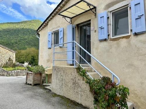 Exterior view, Maison de village aux portes du Vercors in Romeyer