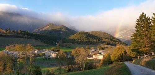 Surrounding environment, Maison de village aux portes du Vercors in Romeyer