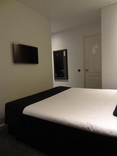 Sara's Boutique Hotel - image 9