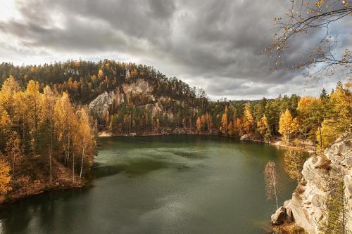 مناطق جذب قريبة, Penzion U Karabiny in Adrspach
