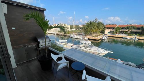 2 Story PH on the Water with Pool in Puerto Aventuras, Mexico