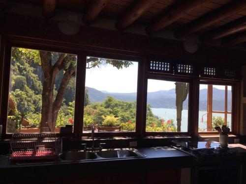 Breathtaking views from a beautiful home!!! in Valle de Bravo, Mexico