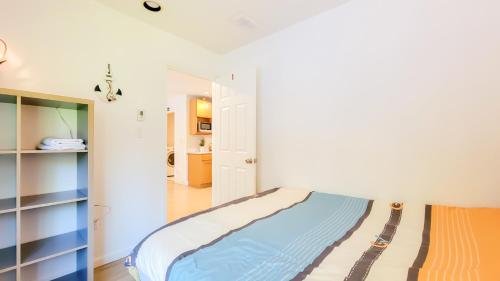 Ocean Park B&B in Surrey, Canada