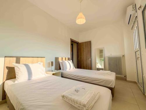 Bright & Spacious Apartment near Glyfada Center