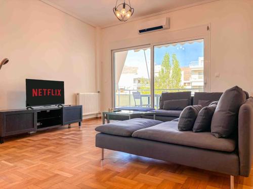 Bright & Spacious Flat near Glyfada Center 