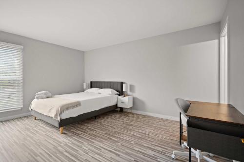 Serene 2 Bedroom Retreat in Rochester Hills in Rochester Hills, USA