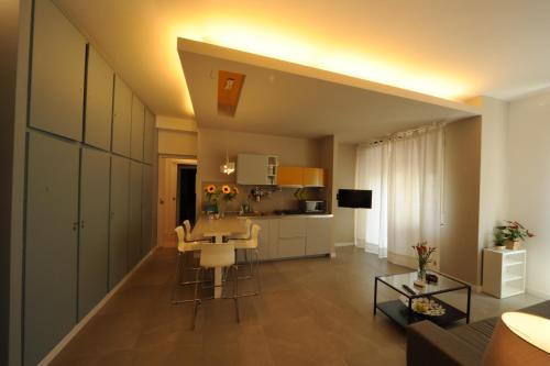 Saint Peter's House, Roma