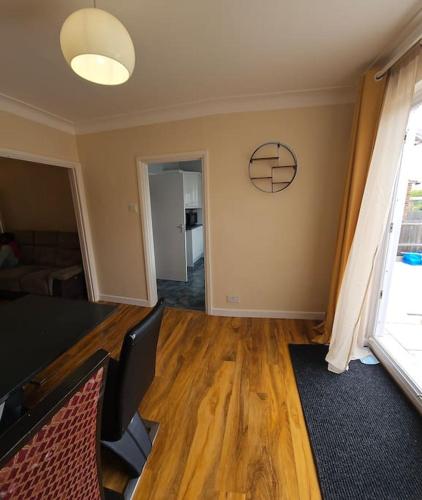 Feel at home away from home, Plumstead (photo 7)