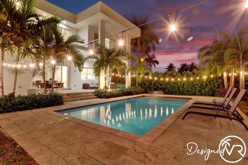 Modern Luxurious Beach Retreat-5 Br with/pool - image 7