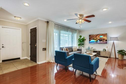 Exquisitely Crafted LA Residence in Gardena! in Gardena, USA