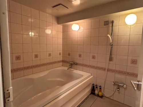 ฝักบัว, โรงแรมไอ/เอส (HOTEL I/S) near สวนยามาชิตะ