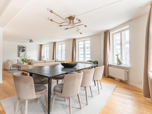 Regent 7 - Large 3 Bdr Apt with Balcony in City Centre, Kopenhagen