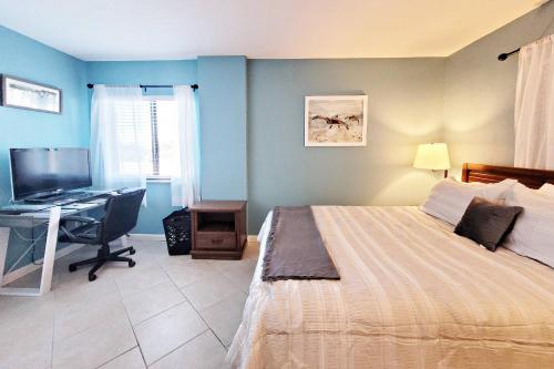 Sunglow Resort Condo Unit #207 in Daytona Beach Shores, USA