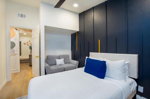 Ultimate Family Retreat Villa - 3 Mi to Disneyland and Socal Gems in Anaheim, USA